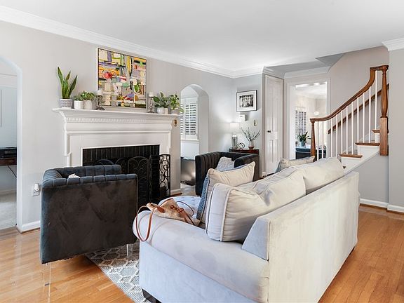 5th image of 4809 Wythe Ave