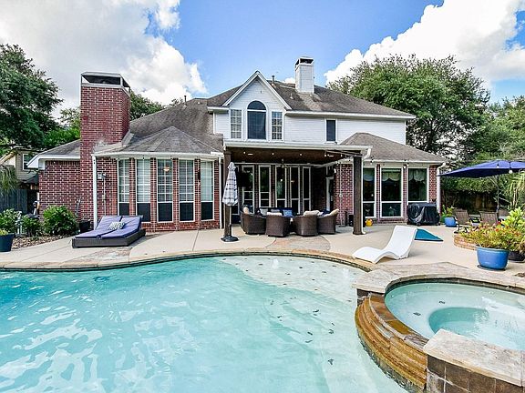 4th image of 22211 Winding Lake Ct