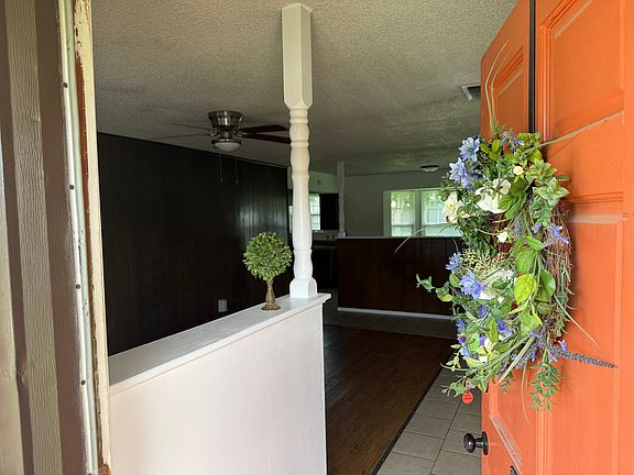 2nd image of 6517 Cervantes Ave