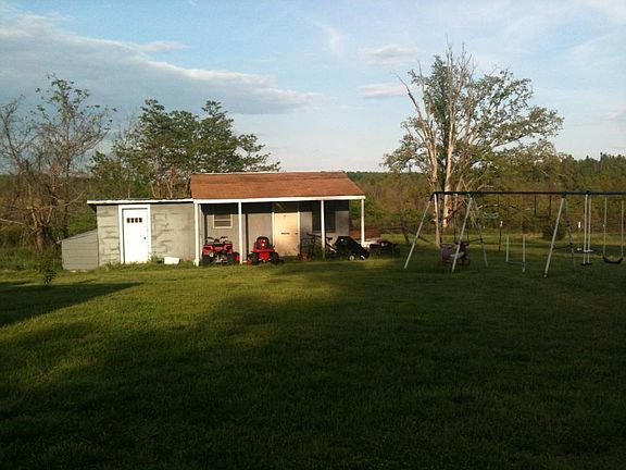 out building and well house