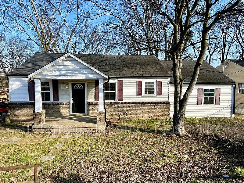1st image of 109 W Trinity Ln