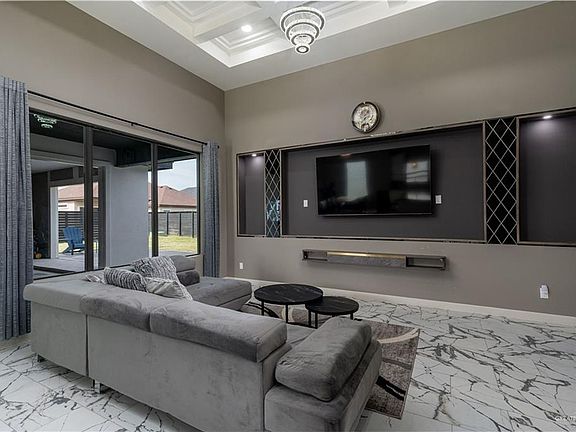 3rd image of 404 Stella Dr