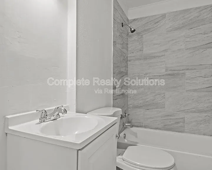 9823 Winkler Dr — Photo 13