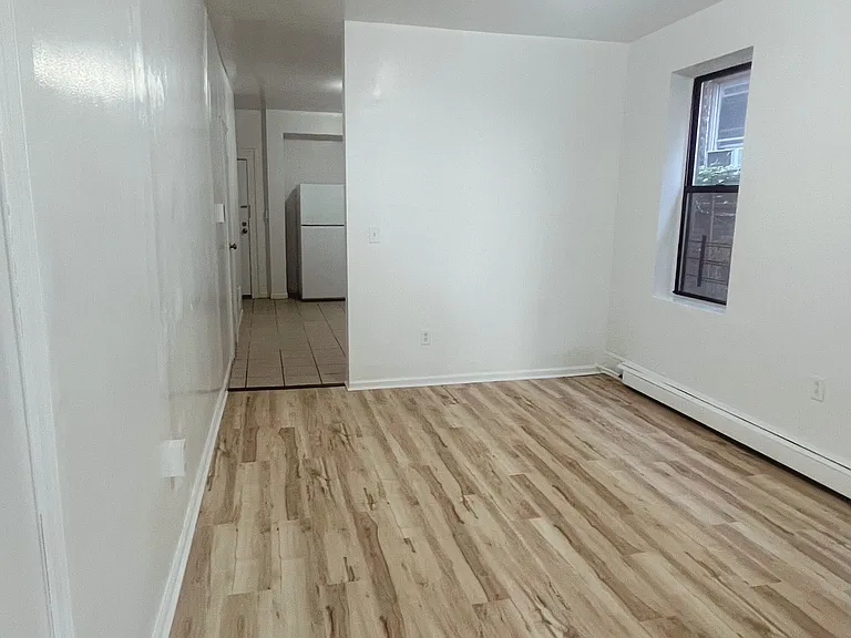 Elmwood Court — Photo 11