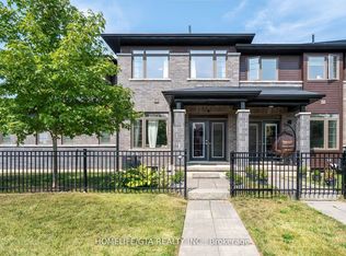 12 Shay Ln, Hamilton, ON L9G 0G5