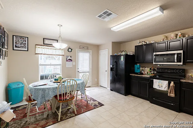 1009 Sandwell Ct — Photo 17