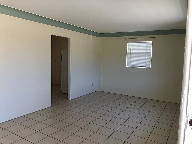 749 N Benton Ave — Photo 2