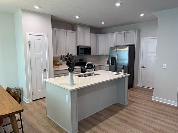 4th image of 1536 Spruce Hill Dr