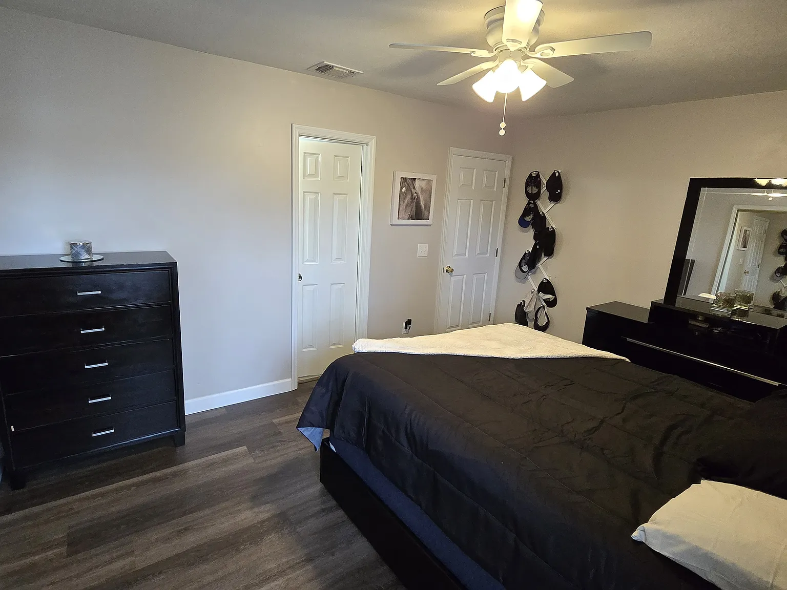 2 bed, 1227 sqft, $925 — Photo 2