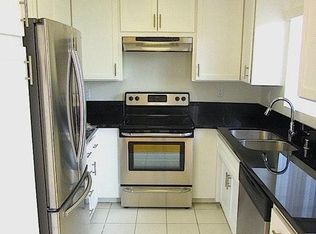 11832 Kiowa Ave APT 4, Los Angeles, CA 90049
