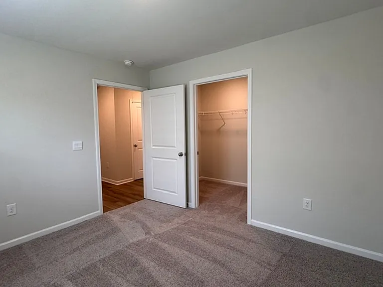 28 Coolidge Dr — Photo 6