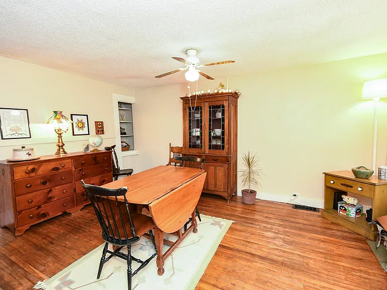 18 Bridge St #1 — Photo 2