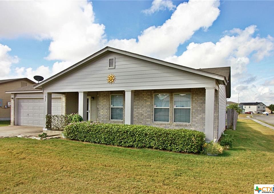 1st image of 667 Crosspoint Dr