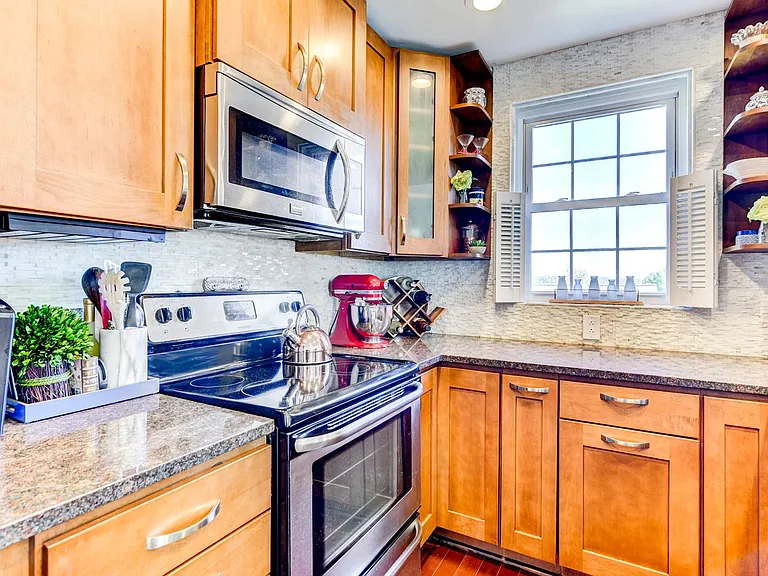 273 S Pickett St #402 — Photo 13
