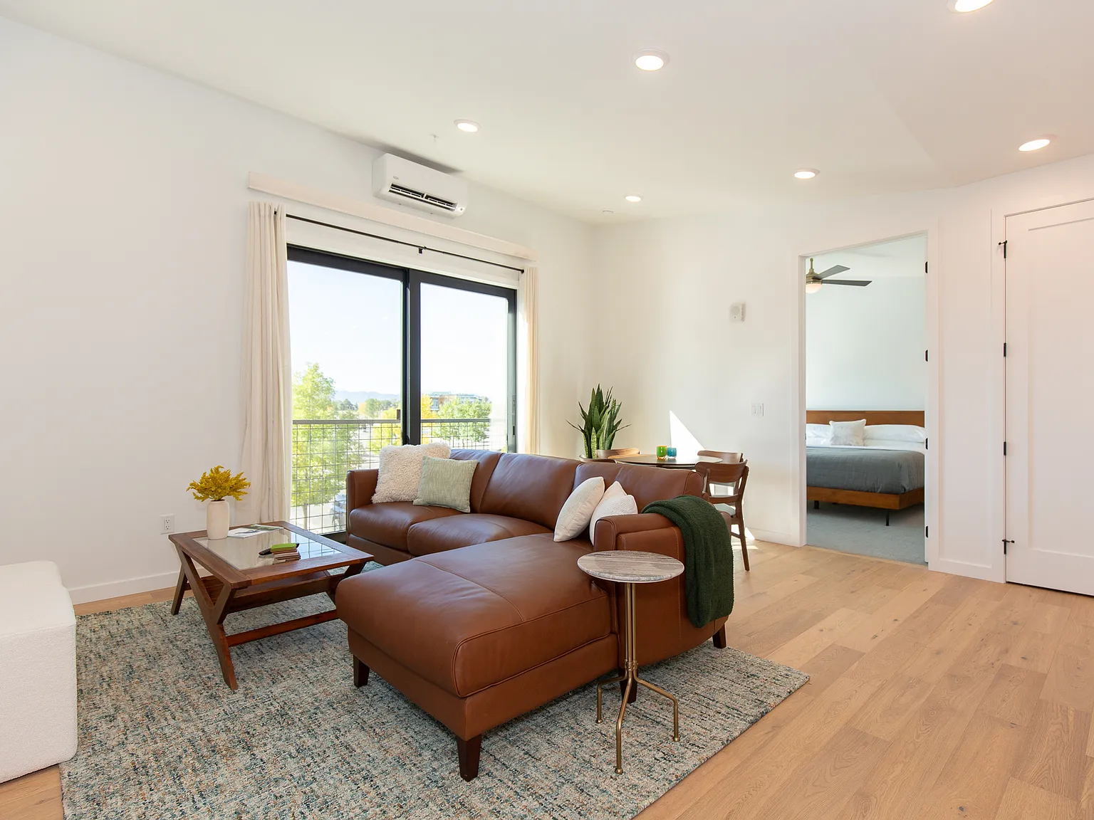 2 bed, $3,500 — Photo 3