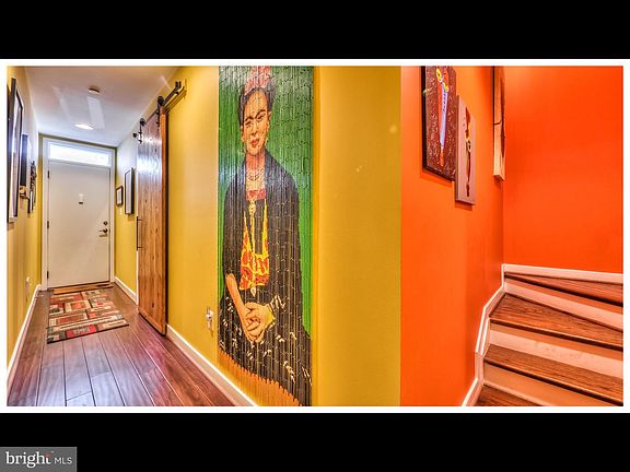 5th image of 2319 E Fairmount Ave