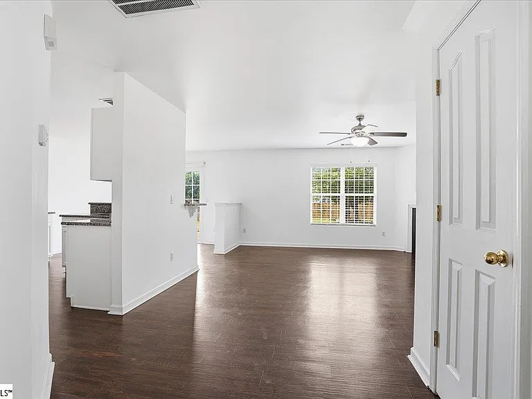 106 Reedy Falls Dr — Photo 5