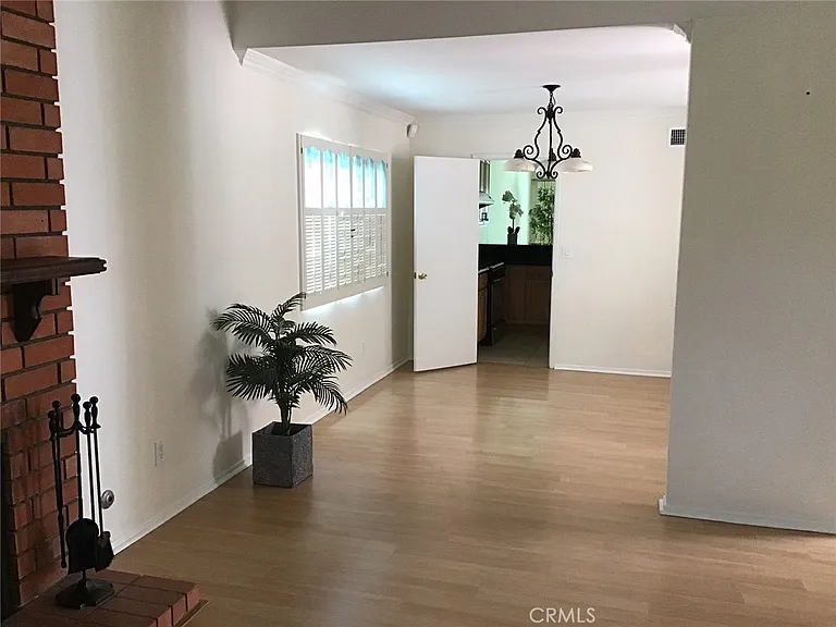 6047 Scotmist Dr — Photo 7
