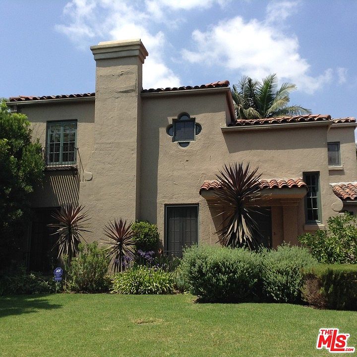 1st image of 223 S Plymouth Blvd