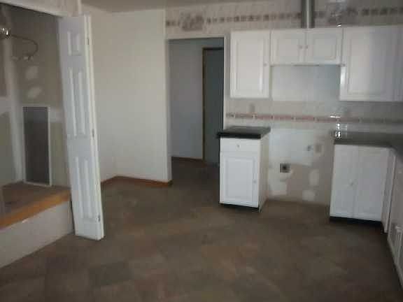 4th image of 6 Crestwood Ln