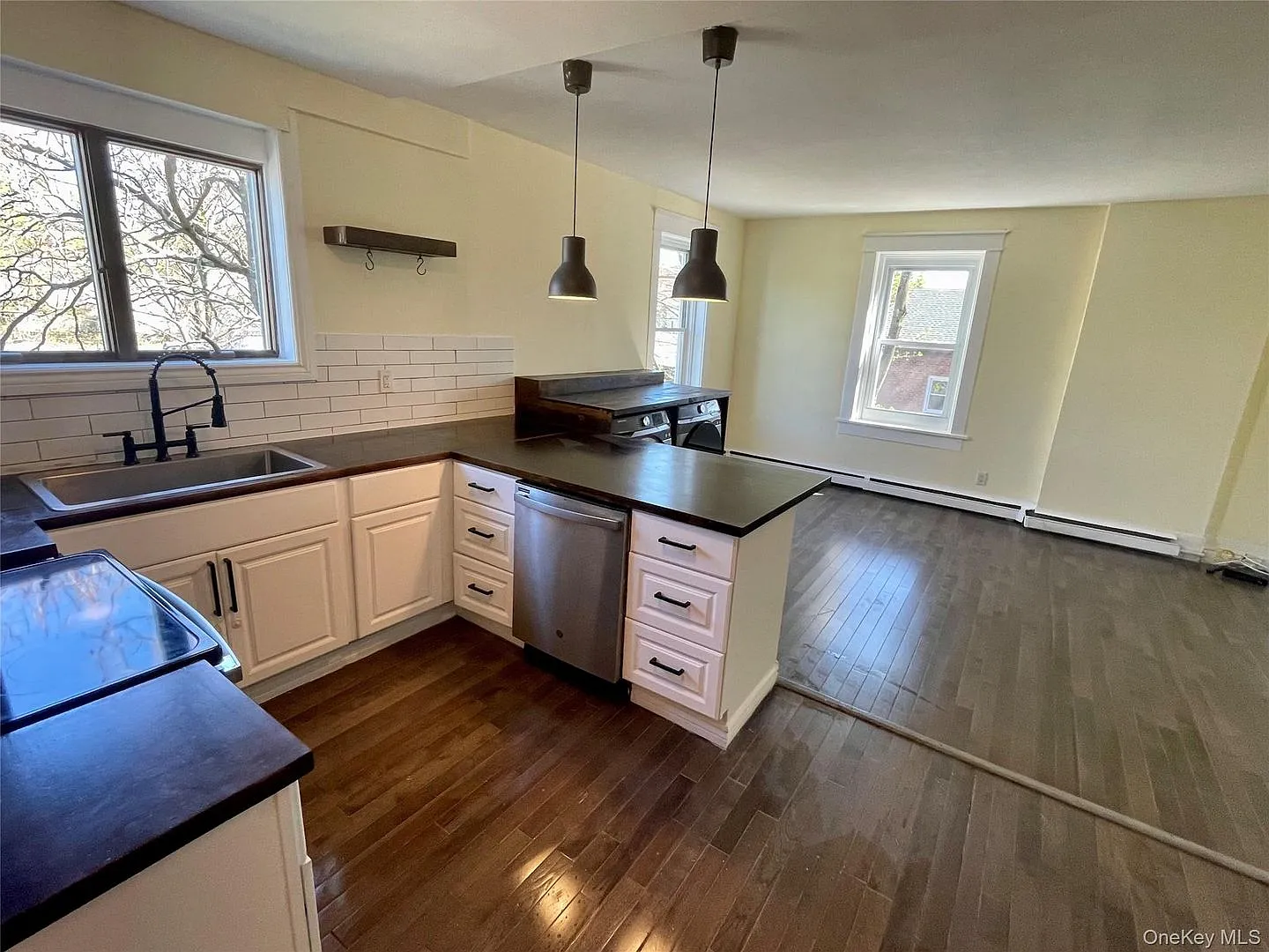 2 bed, 1.0 bath, 960 sqft, $2,500 — Photo 2