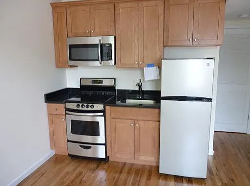 122 Main St #302 — Photo 3