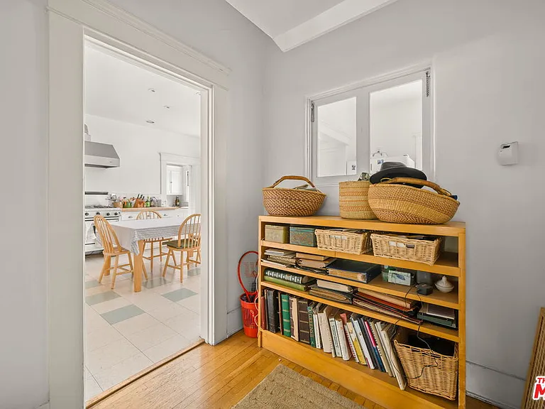 801 N Rodeo Dr — Photo 43