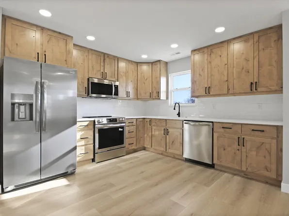 408 N Ogden St, Sturgeon, MO 65284