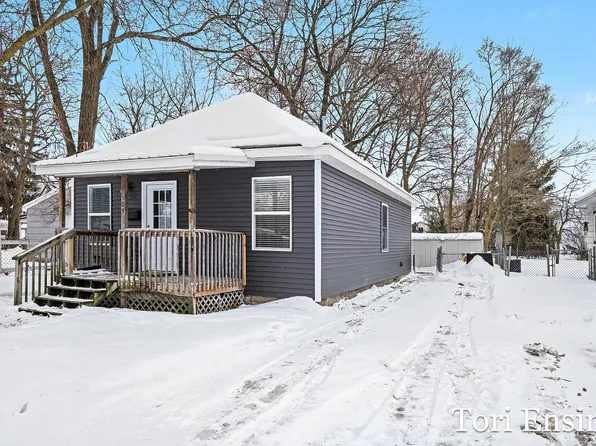 305 W Congress St, Greenville, MI 48838