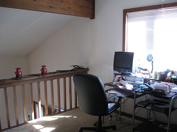3rd image of 108 Westview Cir
