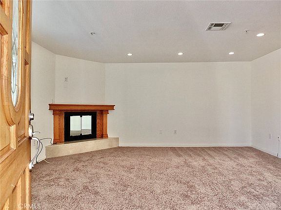 5th image of 4441 Farquhar Ave