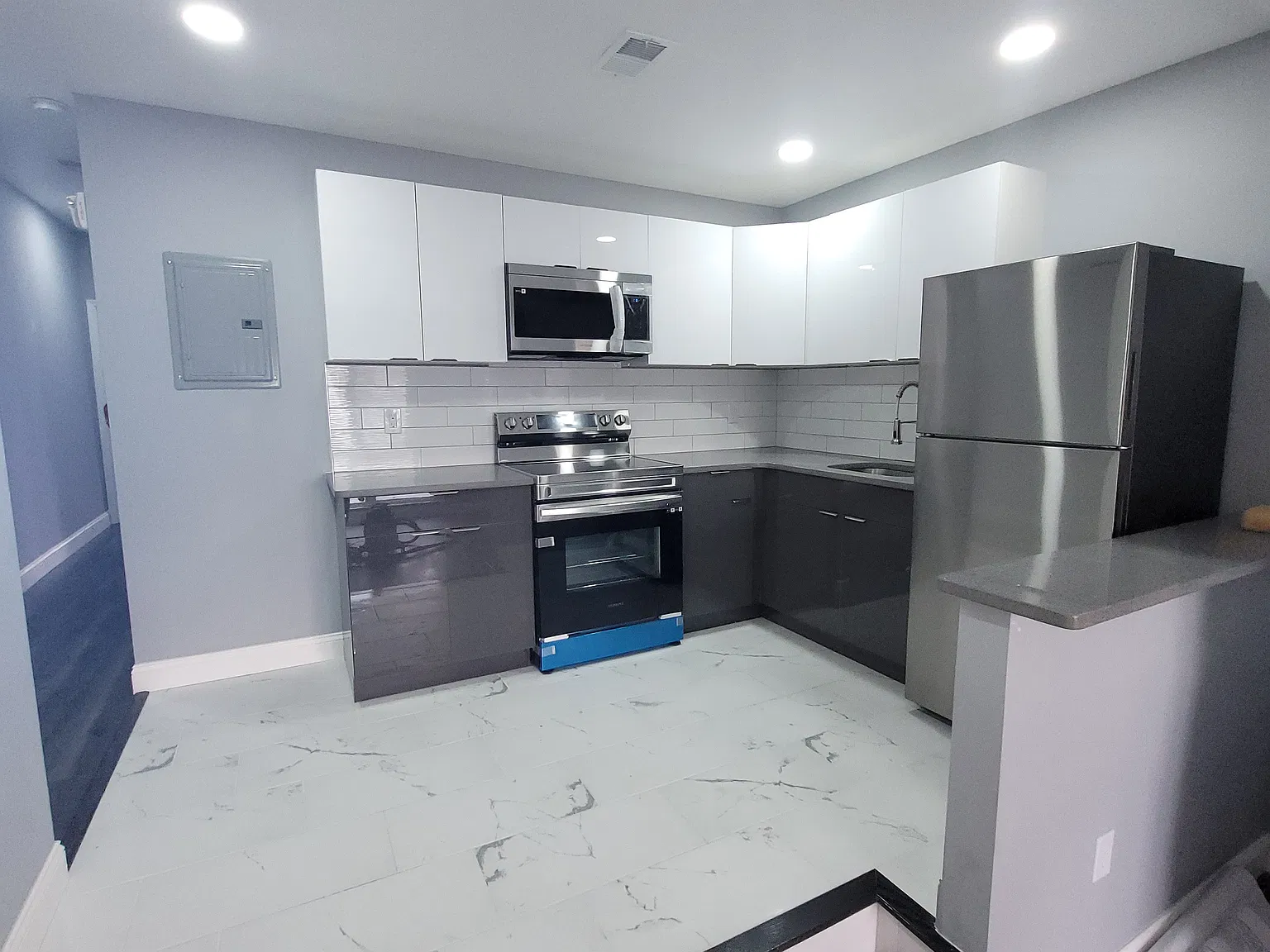 2 bed, 1000 sqft, $1,750 — Photo 4