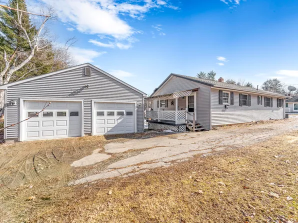 25 Roberta Street, Farmingdale, ME 04344