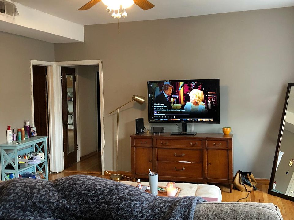 1st image of 1001 N Damen Ave APT 2