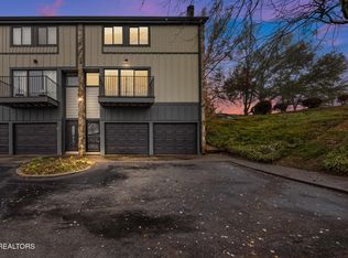 1900 Cherokee Bluff Dr, Knoxville, TN 37920