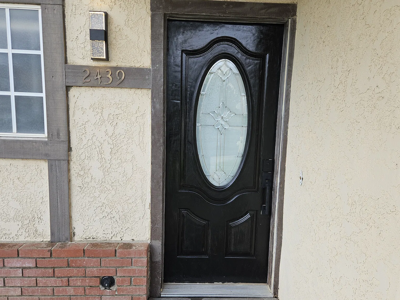 3 bed, 1810 sqft, $3,950 — Photo 4