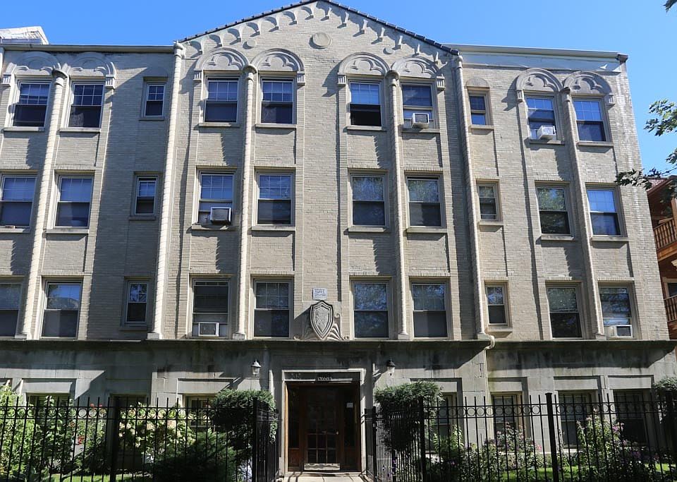 1st image of 4031 N Kenmore Ave APT 201