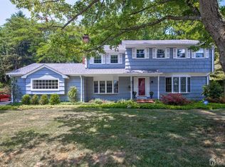 1037 Hoover Dr, North Brunswick, NJ 08902