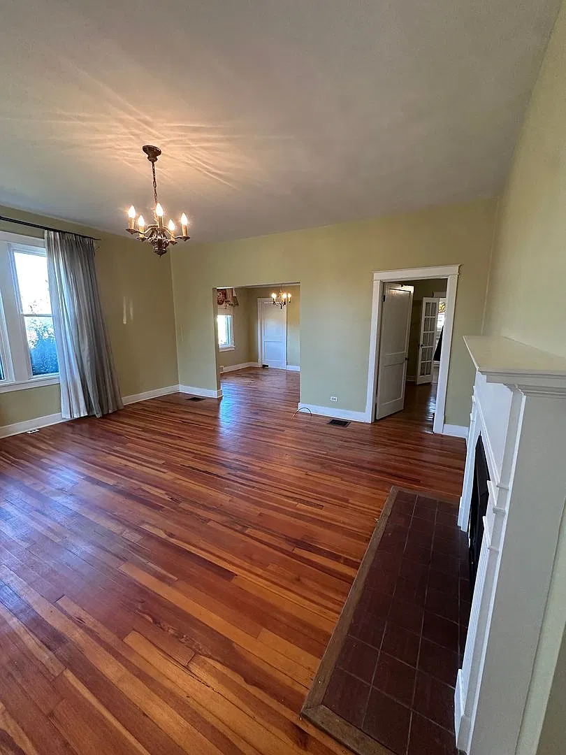 Stunning 4 Bed 2 Bath Home in the Heart of Shelbyville — Photo 4