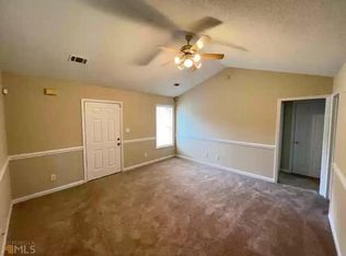 1273 N Hampton Dr, Hampton, GA 30228