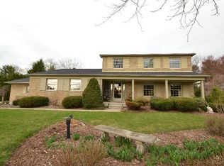 4620 Kingswood Dr, Brighton, MI