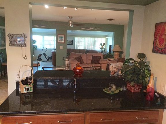 Kitchen/Breakfast bar