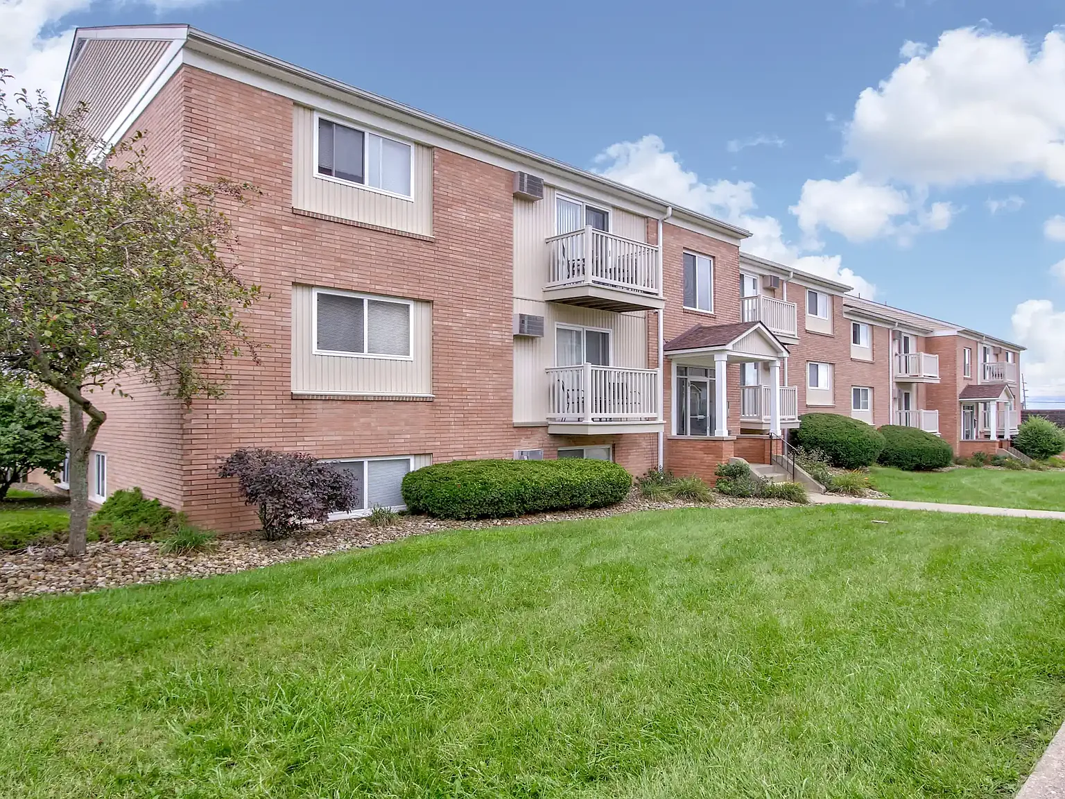 Westview Heights — Photo 3