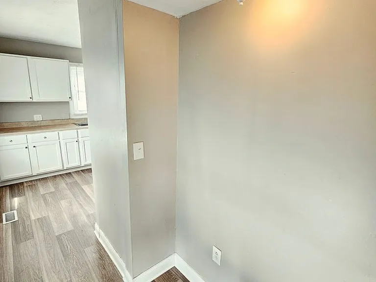 1191 Duxberry Ave — Photo 23