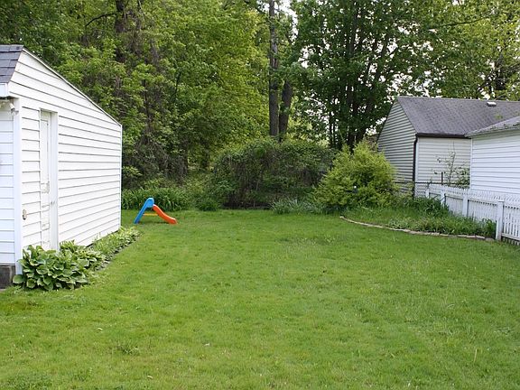 2nd image of 16101 Westdale Ave