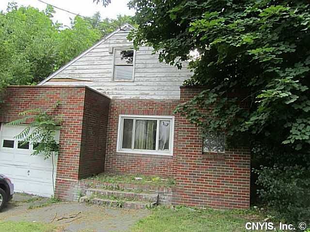 1st image of 174 W Matson Ave
