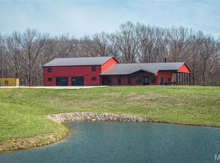 19790 Grange Hall Rd, Brighton, IL 62012