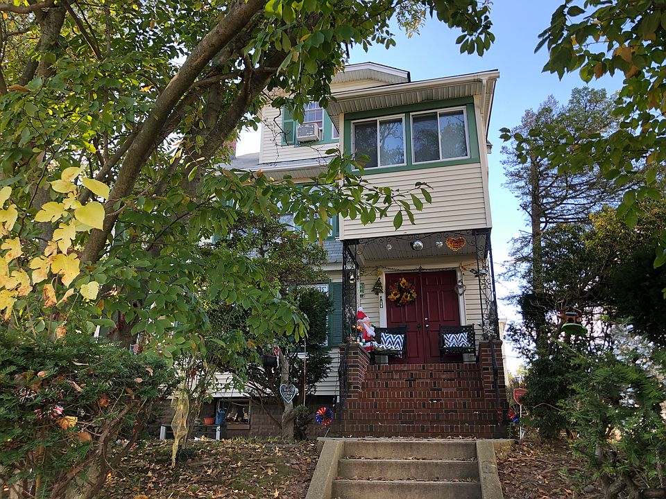1st image of 5 Boyden Pkwy S #2