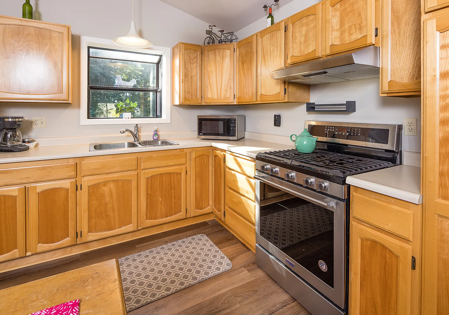 1 bed, 700 sqft, $1,800 — Photo 3