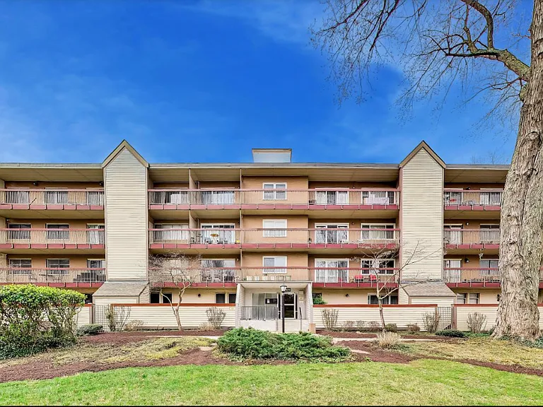 7420 Lakeview Dr #W405 — Photo 21